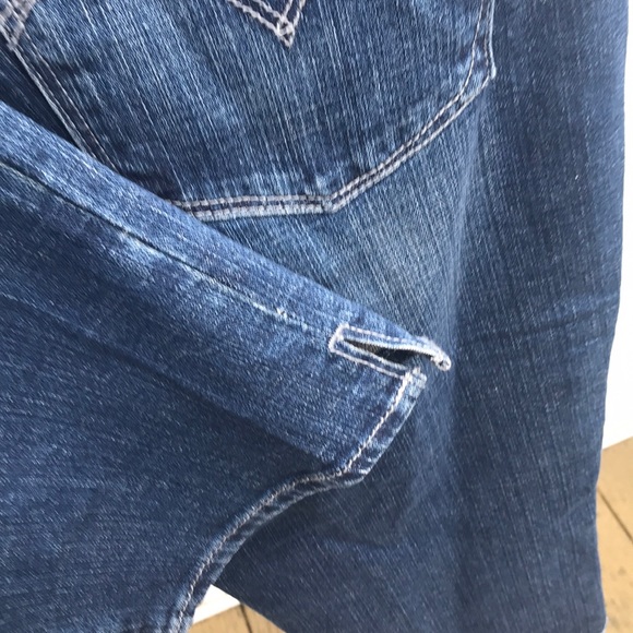 Levi’s Capri new with tags . Size 32 - Picture 8 of 8